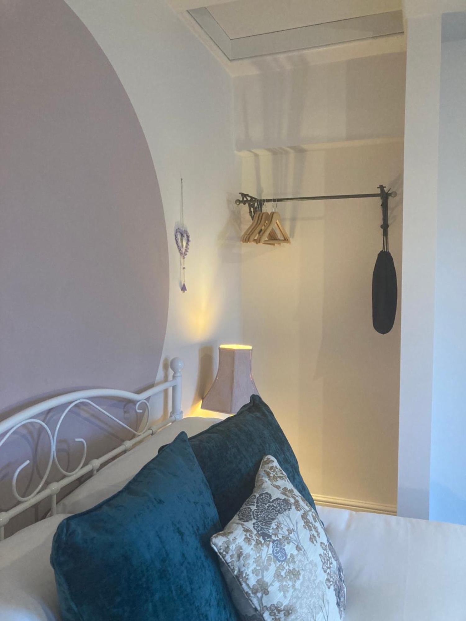 Crick Cottage Rooms Экстерьер фото